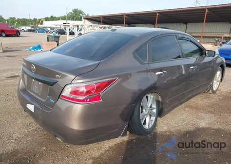 2014 Nissan Altima 2.5 Sv z USA, uszkodzony, nr VIN 1N4AL3APXEC403326